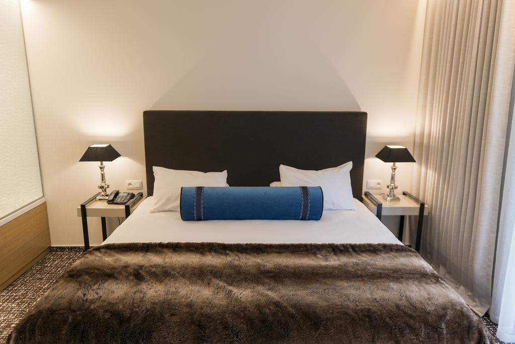 Le Chateau Des Thermes Шофонтен Номер фото